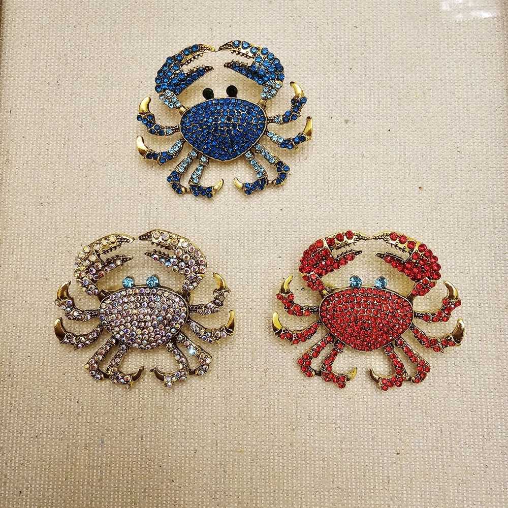 Set Of 3 Crab Brooches Pins Rhinestones - Gold, Blue, Red - Picture 4 of 8